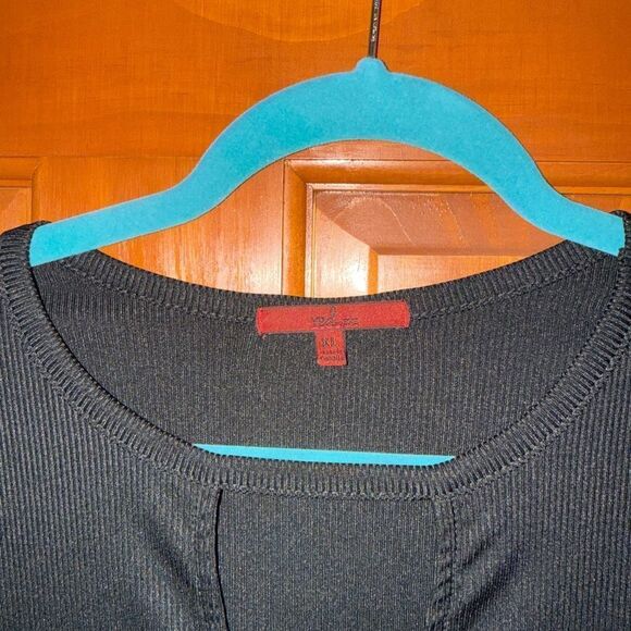 Red by BKE black ribbed top with keyhole neck, 95% polyester/5% spandex, size xl - Picture 2 of 7